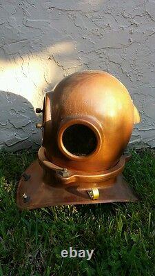 Diver's Classic 3-light/3-Bolt Styled Diving Helmet Replica To Dive For