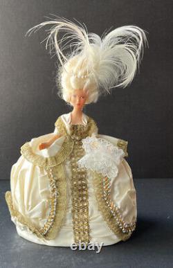 Figurine rare de poupée anglaise européenne vintage de 9,5 pouces avec son étui d'origine.