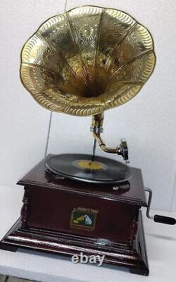 Gramophone antique vintage HMV Phonographe à manivelle fonctionnant en réplique