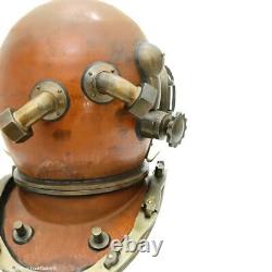 Réplique de casque de plongée antique vintage en fer pour plongeurs sous-marins en eau profonde.
