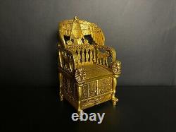 Réplique du trône du roi TOUTANKHAMON en tant que boîte à bijoux et incroyable feuille d'or